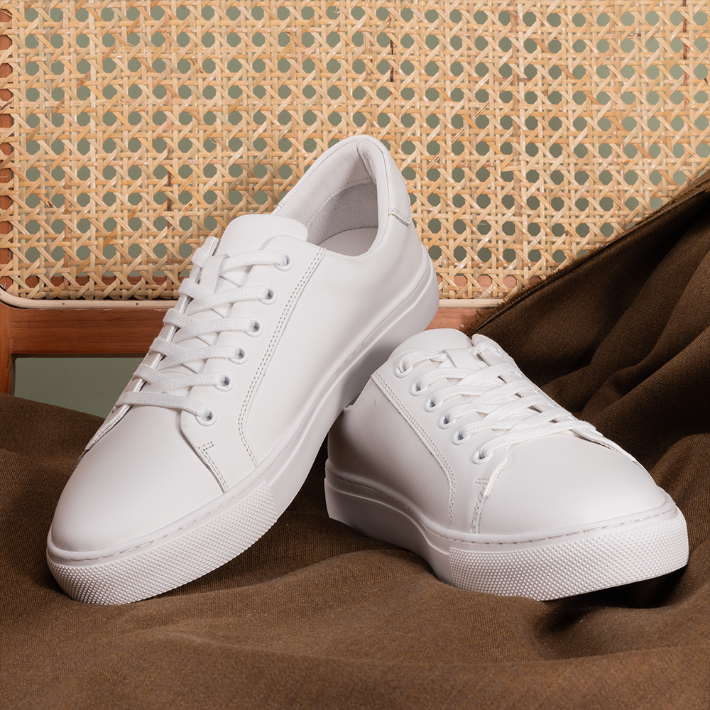 Ultralight White Sneakers OLCJ02